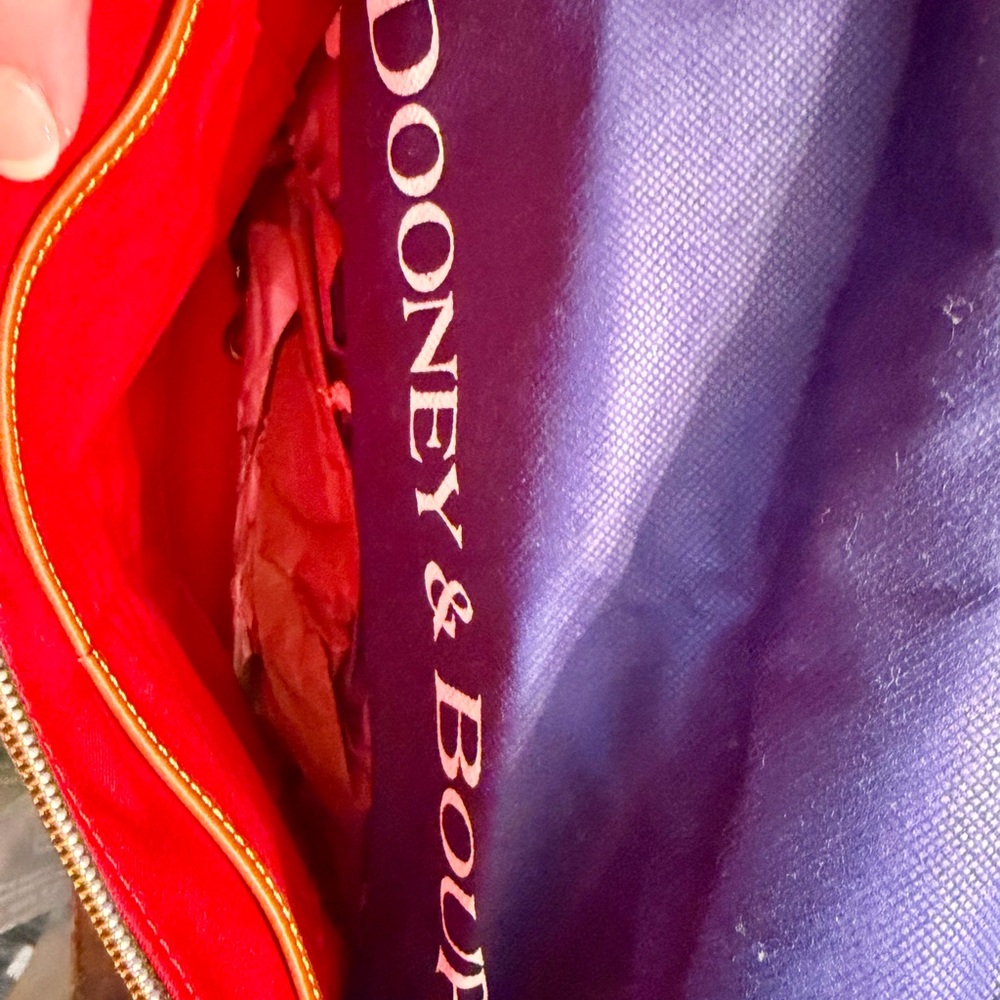 Dooney & Bourke Oyster (Light Blush) Tote with Tan Leather Straps NWT - Picture 4 of 4